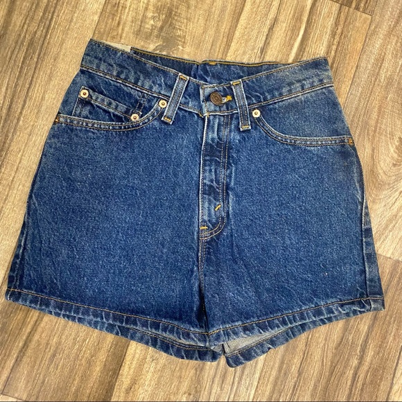 Vintage Levi’s 512 Red Tab high waisted denim shorts,  original tags attached - Picture 5 of 13